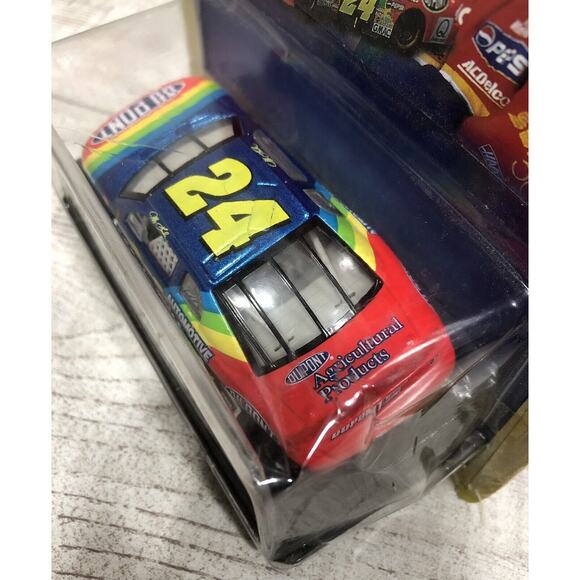 (lot Of 2) 2004 1/64 Jeff Gordon #24 DuPont w Hood Magnet & 1998 1/43 w/ Stand - Picture 7 of 11